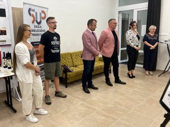 2023-odovzdavanie-maturitnych-vysvedceni-02