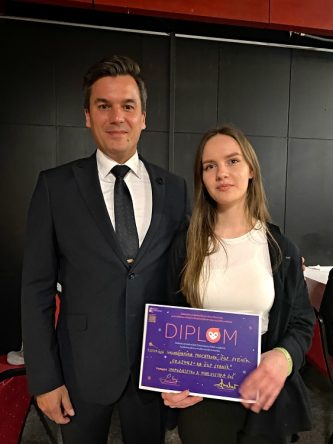2024-zlata-klapka-04