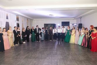 2025-stuzkova-4g-100