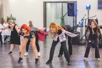 2025-stuzkova-4g-104