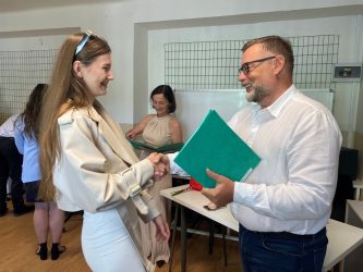 2026-maturanti-odovzdavanie-vysvedceni-20
